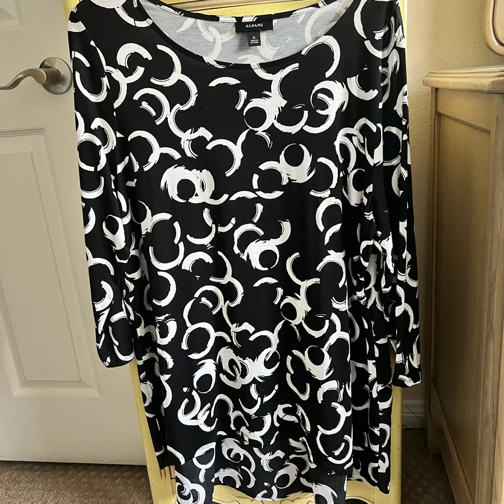 Alfani Monochrome Abstract Tunic